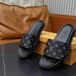 Picture of Louis Vuitton Slippers _SKULVsz38-45mnf07171236